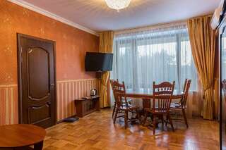 Гостиница Дюны Сестрорецк Трехкомнатный "Романовский"-4