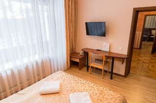 Гостиница Дюны Сестрорецк Трехкомнатный "Романовский"-3